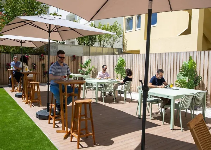 Casual RaizesHotel Porto